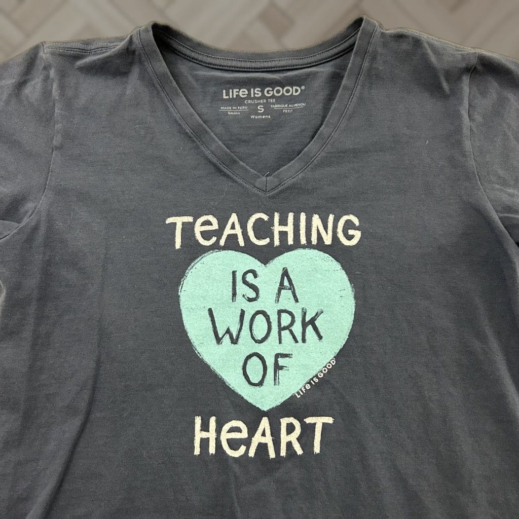 Life is Good Life Is Good Crusher Tee Short Sleeve Women's S Blue Heart Teaching Is A Work Of Heart Shirts Womens S Blue Size 28" / US 6 / IT 42 - 1 Thumbnail
