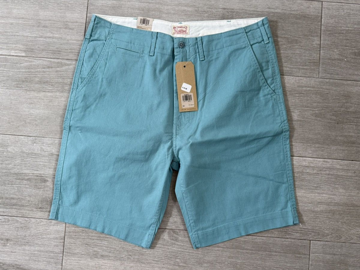 Levi's Men's Levi's 502 Regular Taper Fit Light Blue Shorts Size 36 Size US 36 / EU 52 - 1 Thumbnail