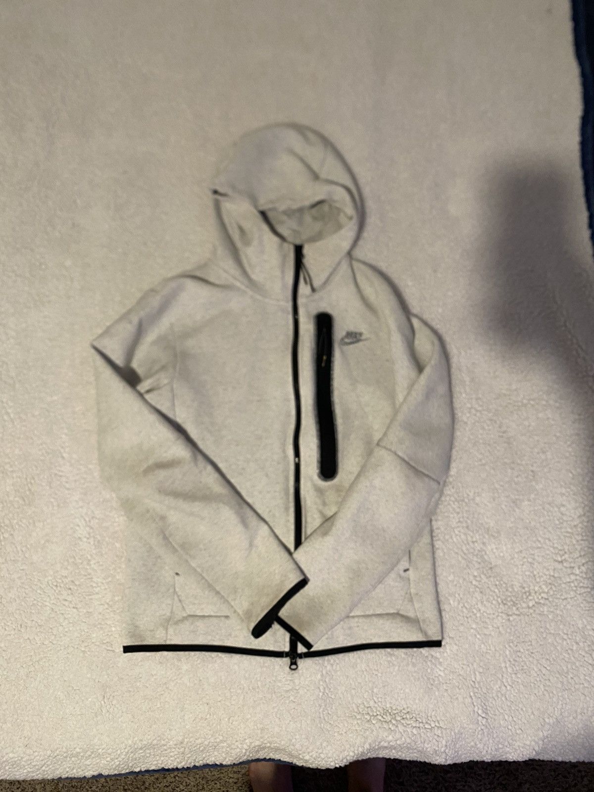 image of Nike Sportswear Tech Fleece in White, Men's (Size XS)