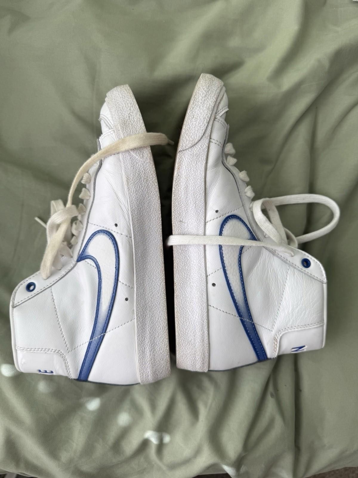 Nike Women’s Blazer Mid '77 'Airbrush - Royal Gradient' Size 8 Size US 8 / IT 38 - 3 Thumbnail
