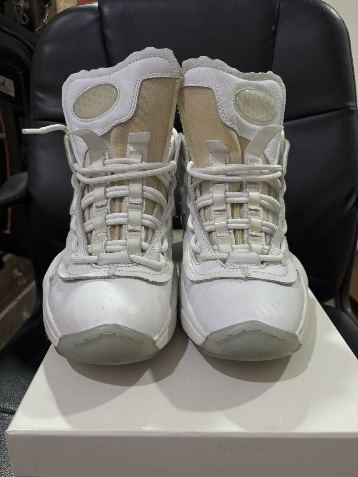 Maison Margiela × Reebok Maison Margiela x Reebok Size US 7 / EU 40 - 3 Thumbnail