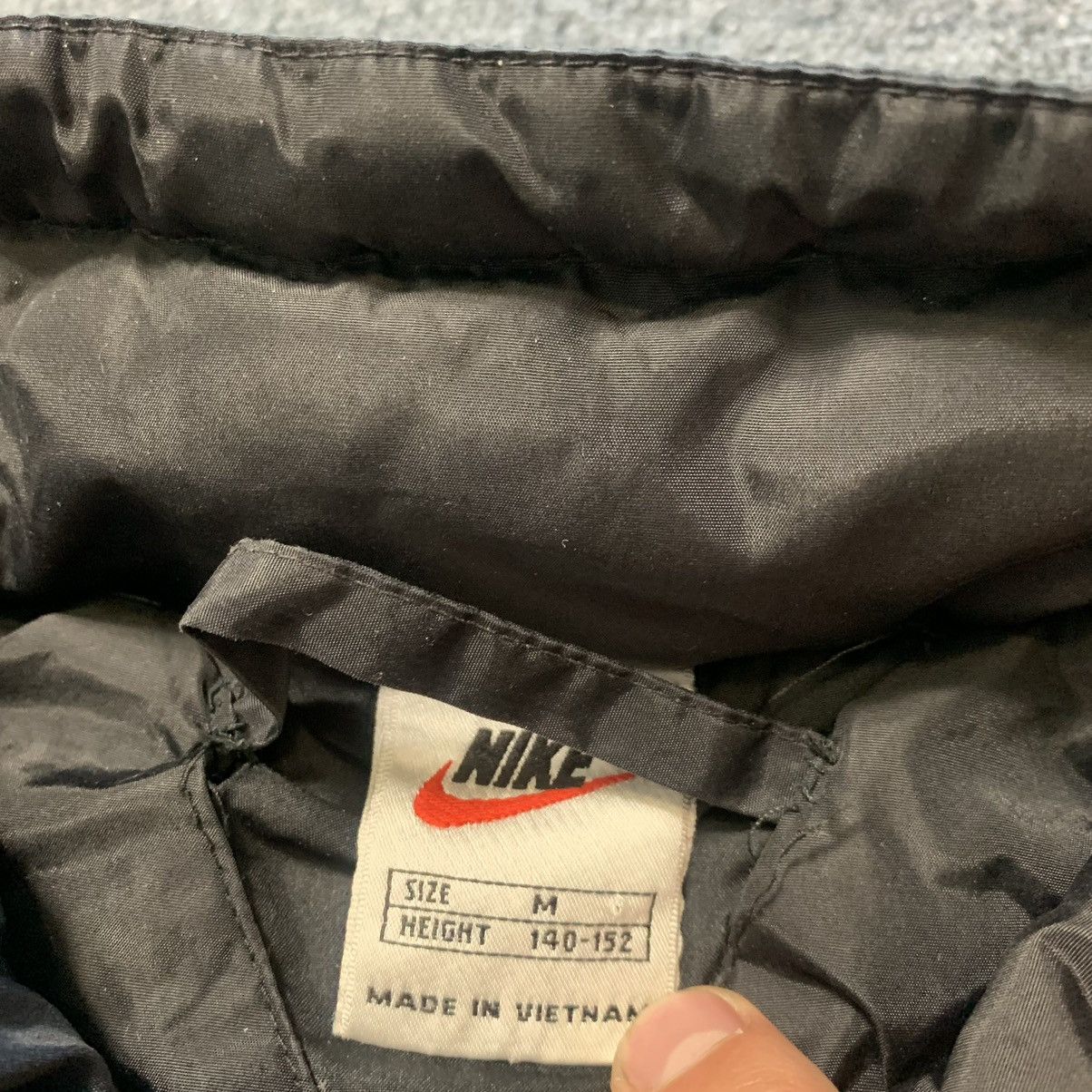 Nike VINTAGE NIKE DOWN big logo PUFFER 2000s JACKET Size S / US 4 / IT 40 - 8 Thumbnail