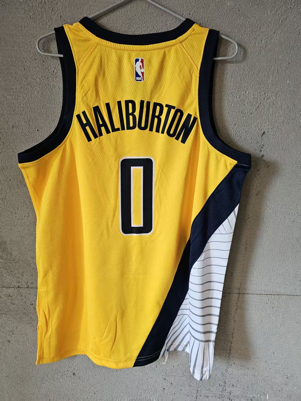 NBA Indiana Pacers 0 Tyrese Haliburton Jersey Size US L / EU 52-54 / 3 - 3 Thumbnail