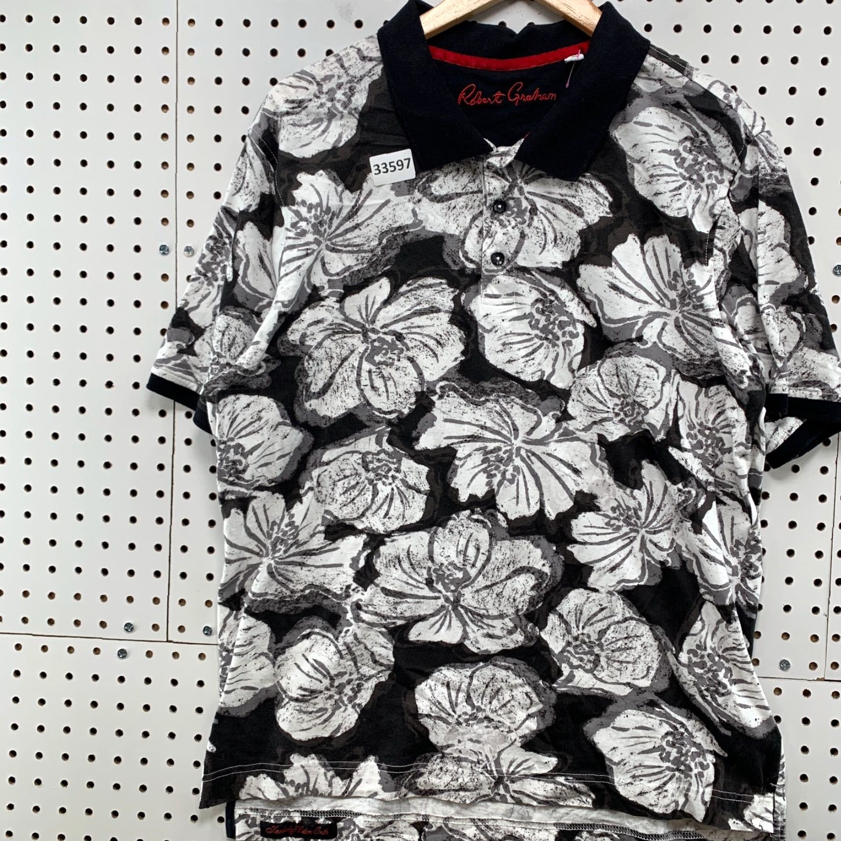 Robert Graham Robert Graham Polo Shirt Men XL White Floral Print Casual Polo Shirt Mens XL White Black All Over Flower Print Size US XL / EU 56 / 4 - 3 Thumbnail