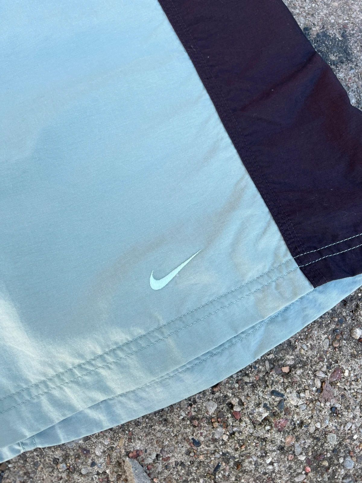 Nike Vintage 00s Nike Swoosh Shorts Travis Scott Vibe 32W Size US 32 / EU 48 - 3 Thumbnail