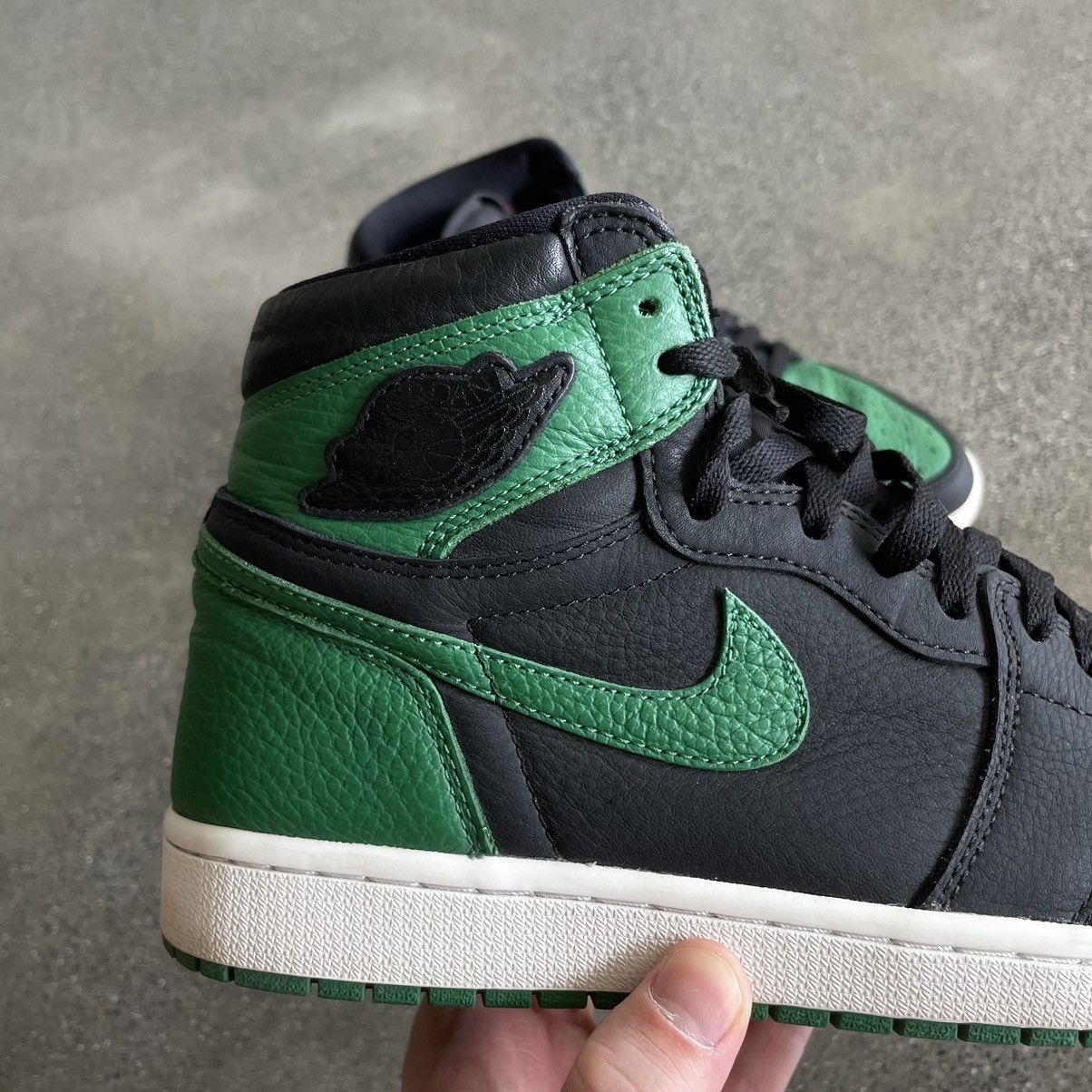 Nike Nike Air Jordan 1 Retro Pine Green Size US 9.5 / EU 42-43 - 5 Thumbnail