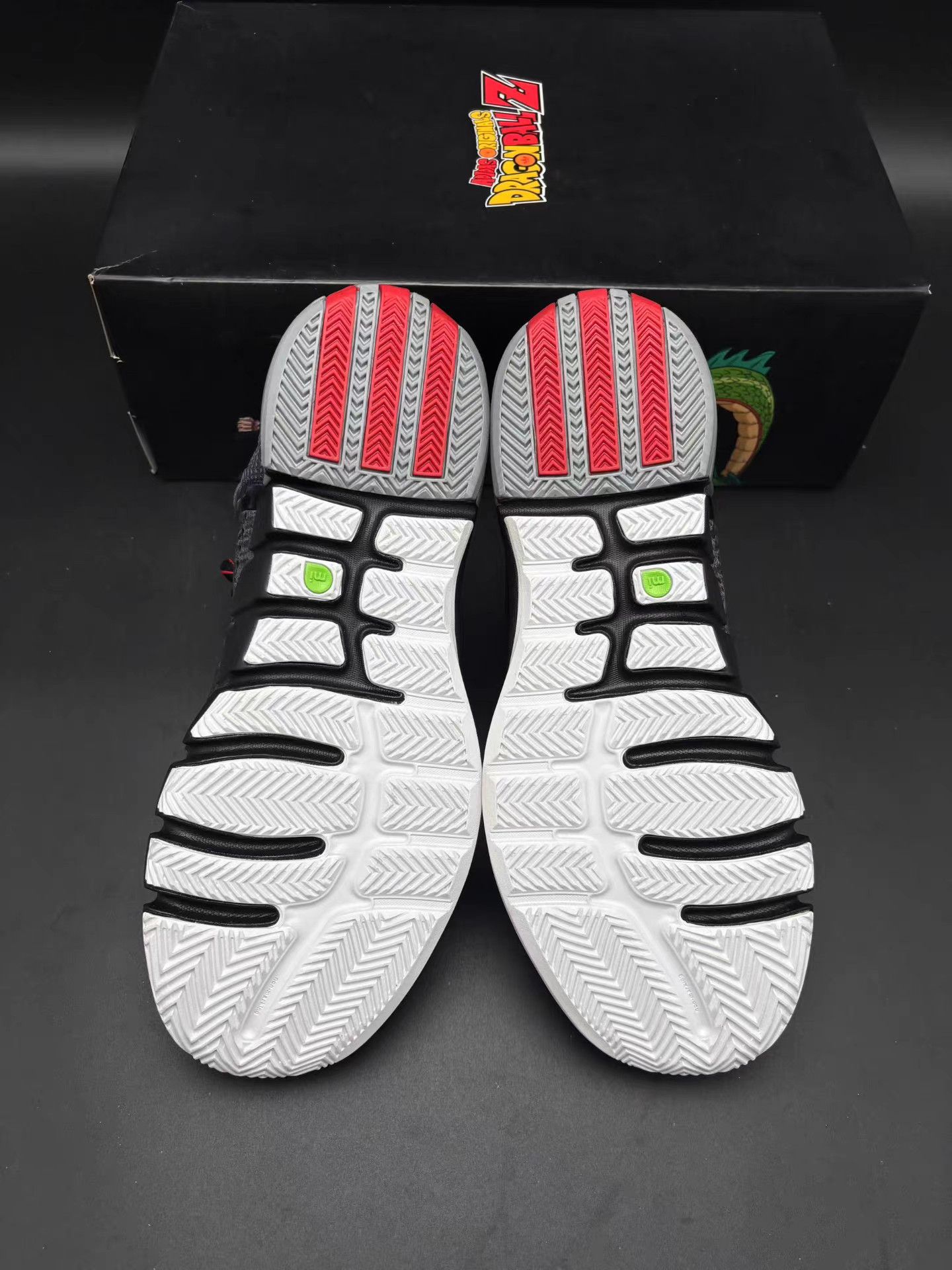 Adidas adidas D Rose 4 Restomod Basketball Shoes K15 Size US 10 / EU 43 - 6 Thumbnail