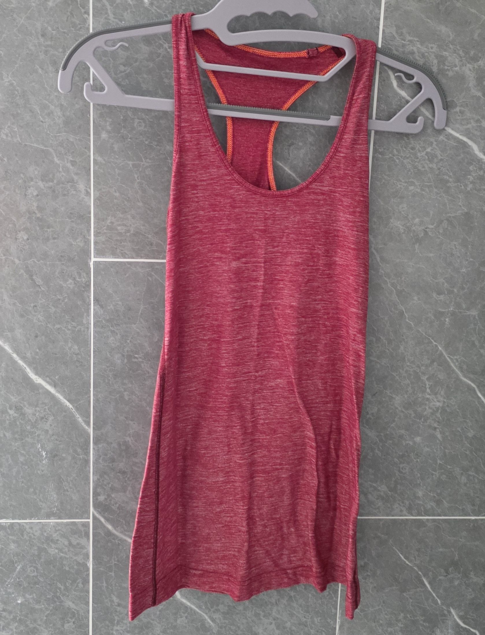 Lululemon Lululemon Cool Racerback Heathered Cranberry Tank Est 2 Size XS / US 0-2 / IT 36-38 - 1 Thumbnail