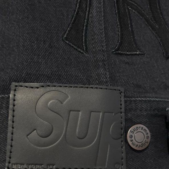 47 Brand × New York Yankees × Supreme Supreme New York Yankees Denim Trucker Jacket FW21 Size US S / EU 44-46 / 1 - 5 Thumbnail