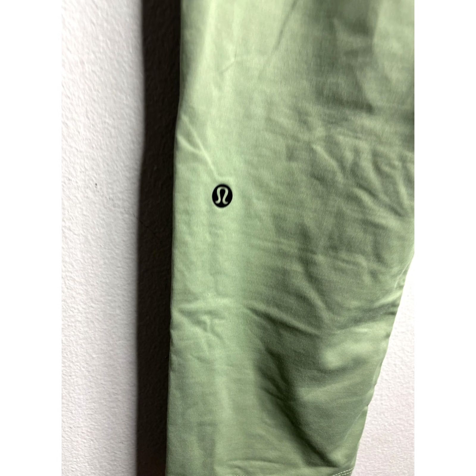 Lululemon Lululemon Pants Womens Jogger Tapered Lightweight Green Drawstring Pockets Size 2 Size 26" / US 2 / IT 38 - 5 Thumbnail
