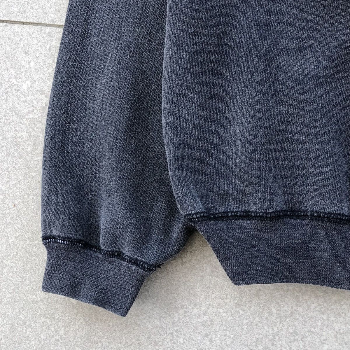 Avirex VTG Avirex LTD USN Military Sun Faded Crewneck Sweatshirt Size US M / EU 48-50 / 2 - 4 Thumbnail