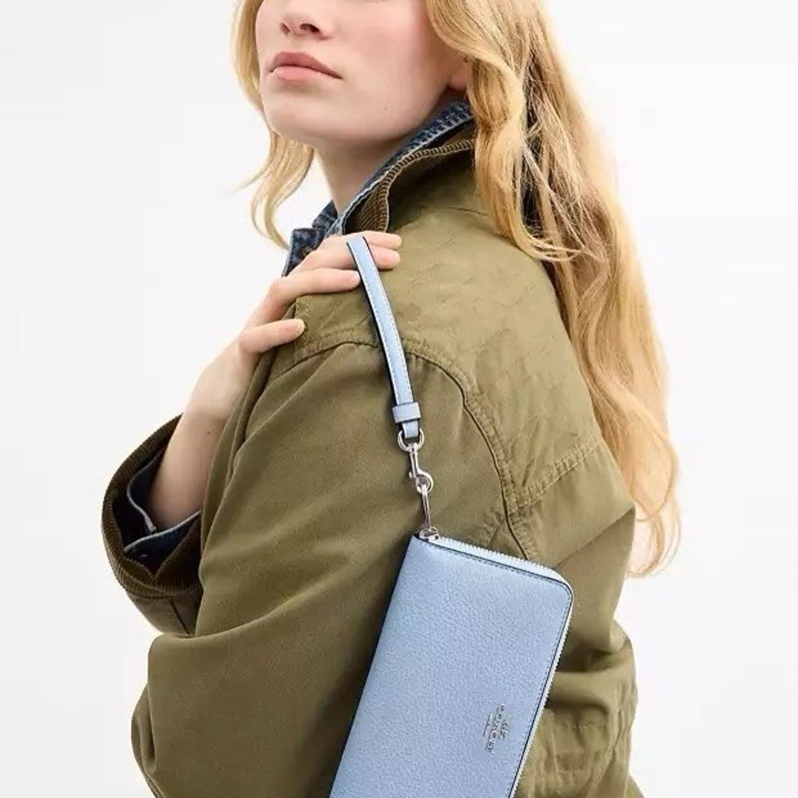 Coach NWT Coach Long zip around wallet C4451 Silver/Bluebell Size ONE SIZE - 6 Thumbnail
