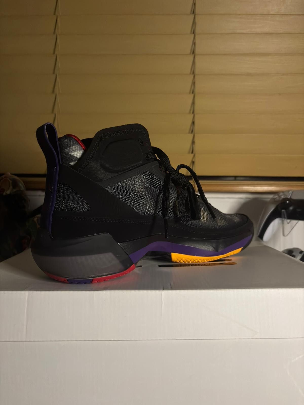 Jordan Brand Nike Air Jordan 37 PF in the "Raptors" Size US 11 / EU 44 - 4 Thumbnail