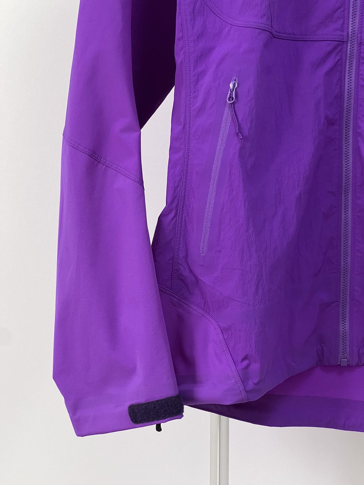 Arc'teryx Arcteryx Gamma SL Hoody Womens Jacket Size L / US 10 / IT 46 - 3 Thumbnail
