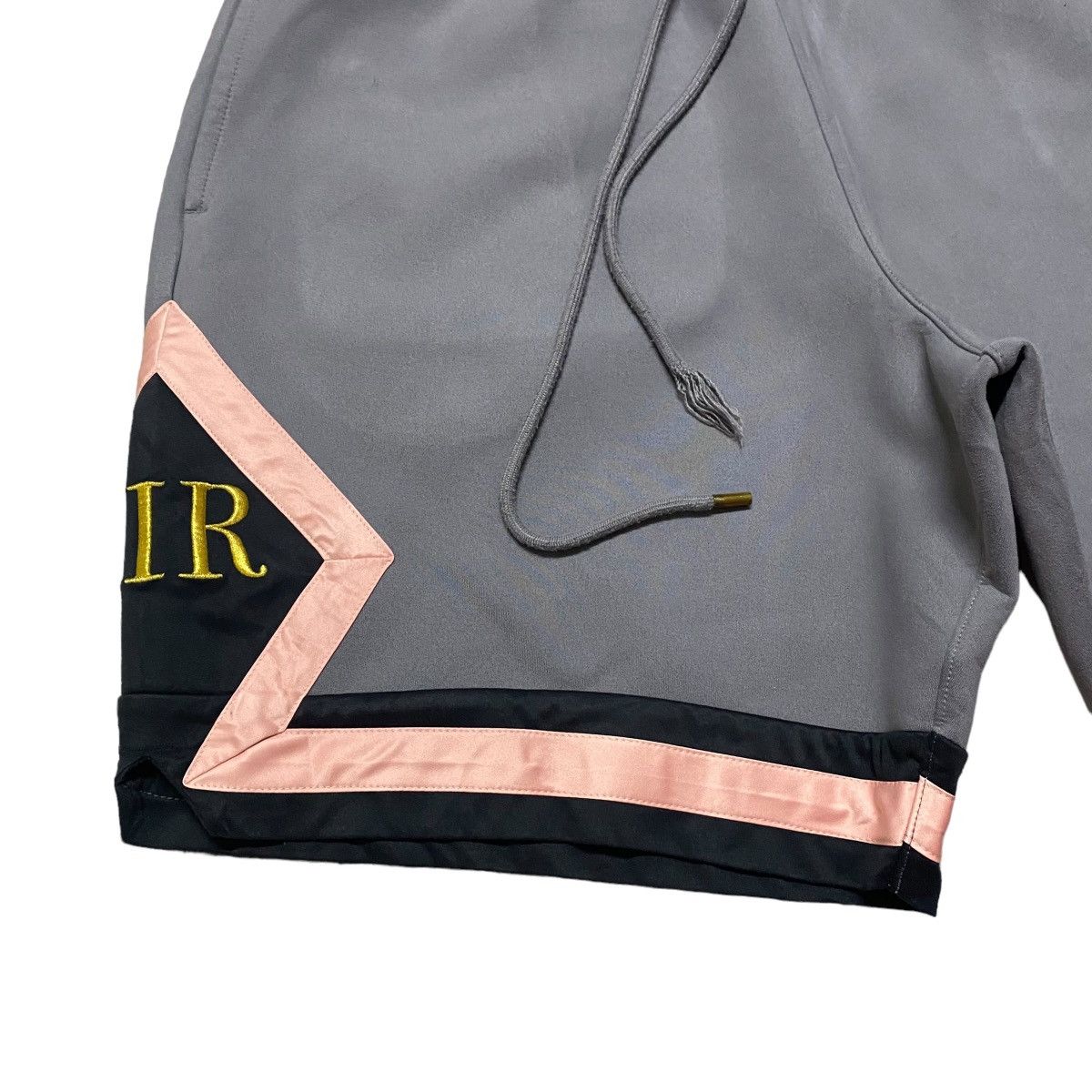 Jordan Brand Air Jordan Remastered Diamond Shorts Size US 34 / EU 50 - 8 Thumbnail