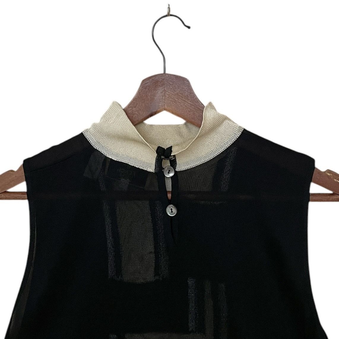 Fendi × Vintage Vintage Brand Fendi Knitwear Vests 1990s Size US M / EU 48-50 / 2 - 8 Thumbnail