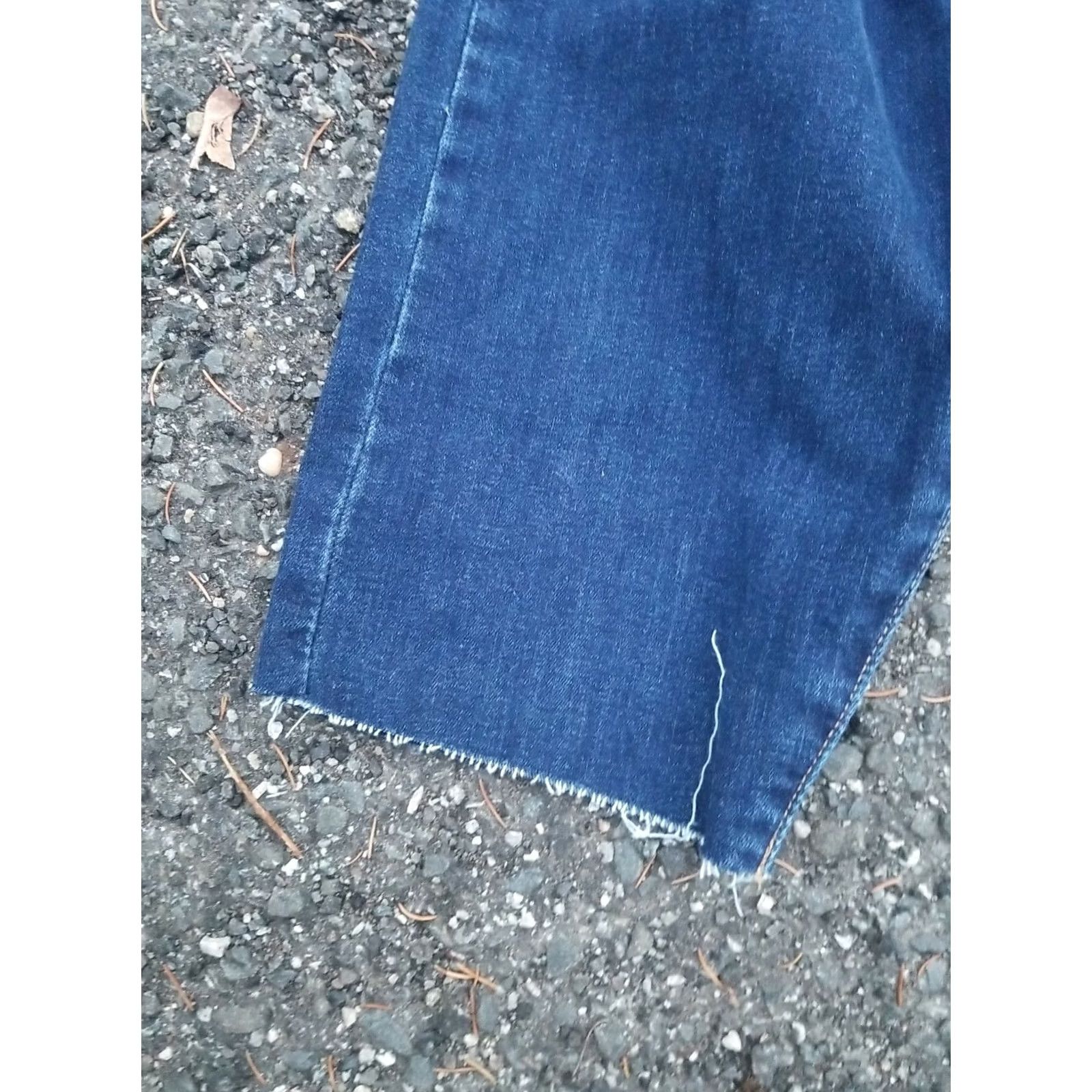 Levi's Levi’s Premium Wedgie Fit Skinny Jeans Women 22w Dark Wash Raw Hem Jeans 90s Retro Mens? Size 40" / US 18 - 2 Thumbnail