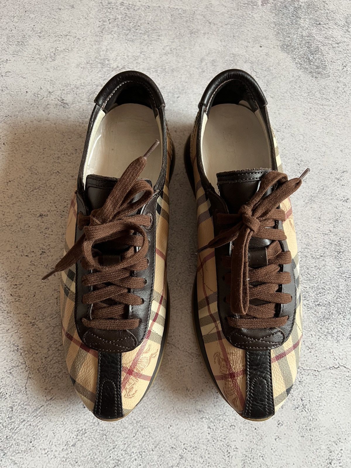 Burberry × Vintage BURBERRY NOVA CHECK CASUAL LEATHER SHOES SNEAKERS Size US 7 / EU 40 - 4 Thumbnail