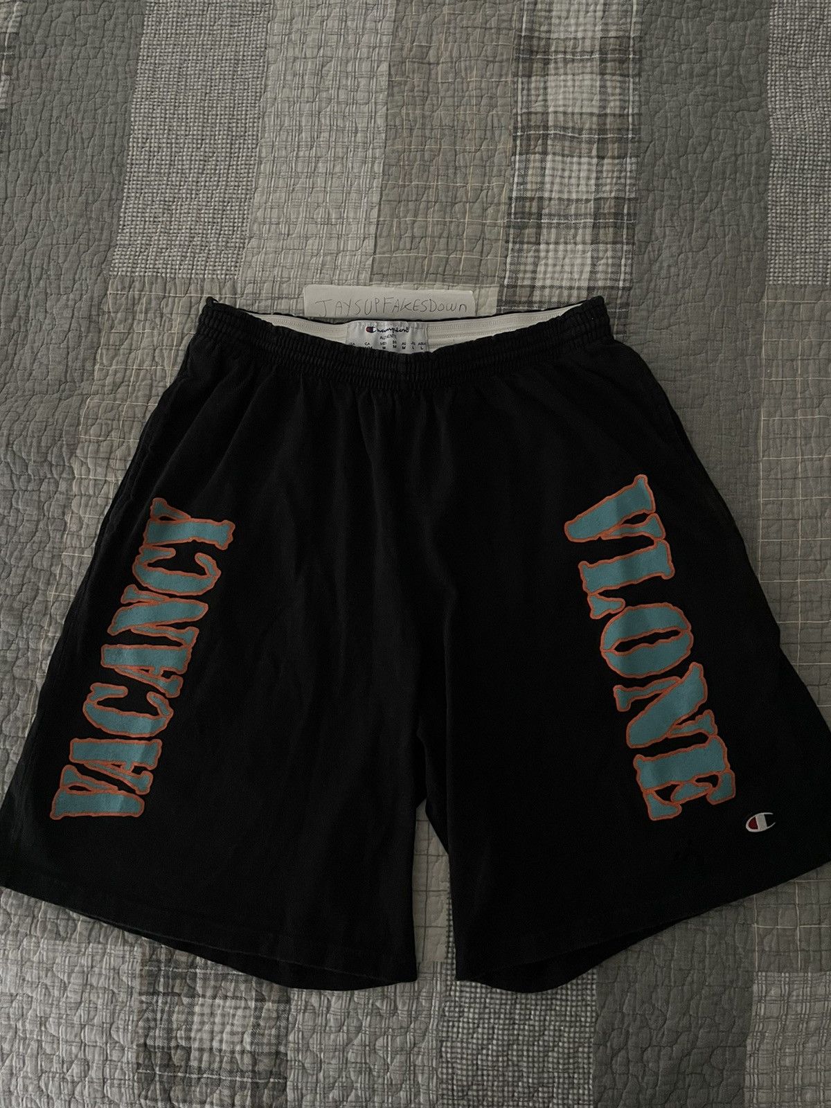 VLONE × No Vacancy Inn × Champion Shortsトラビススコット