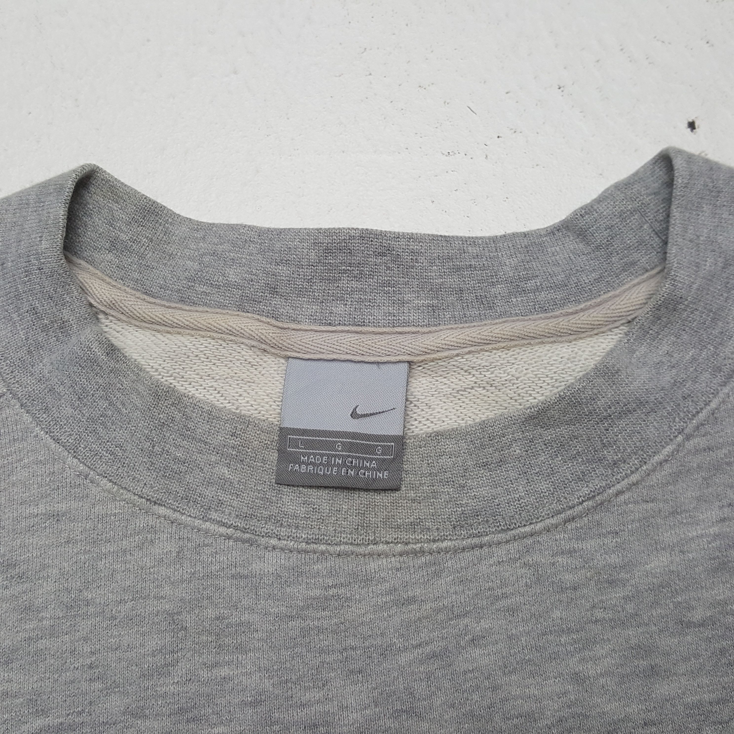 Vintage Nike Sportswear Style Sweatshirt C322N11