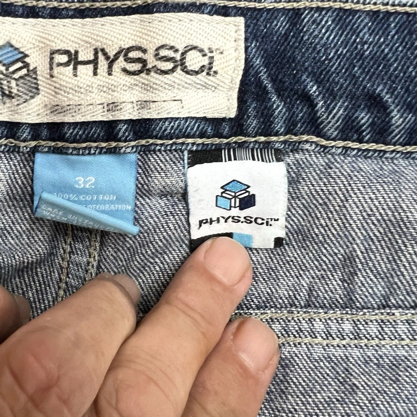 Vintage VINTAGE Phys.sci. Cargo Shorts Men 32 Blue Distressed 90s Mid Rise 12in Inseam Cotton Casual Summer Shorts Mens Size US 32 / EU 48 - 7 Thumbnail