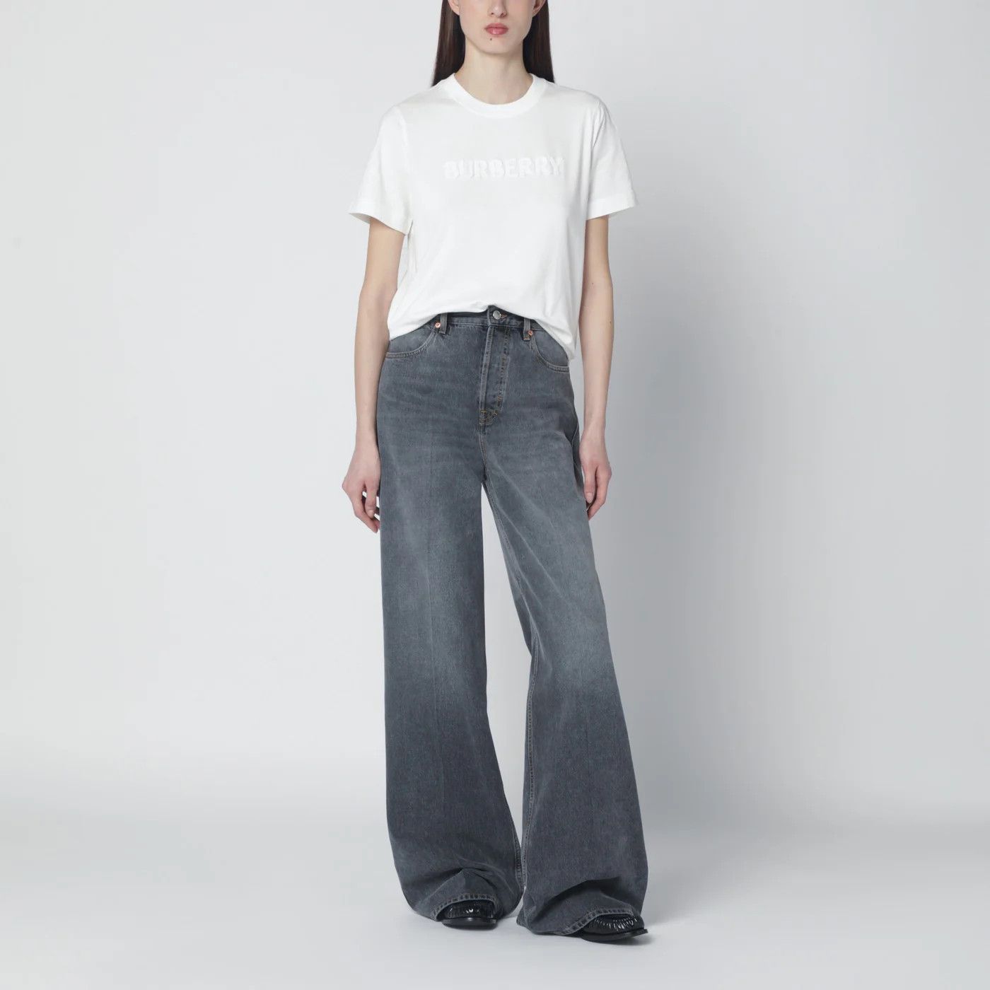 Burberry o1d2blof0426 Logo Short Sleeve T-Shirt in White Size XL / US 12-14 / IT 48-50 - 2 Thumbnail
