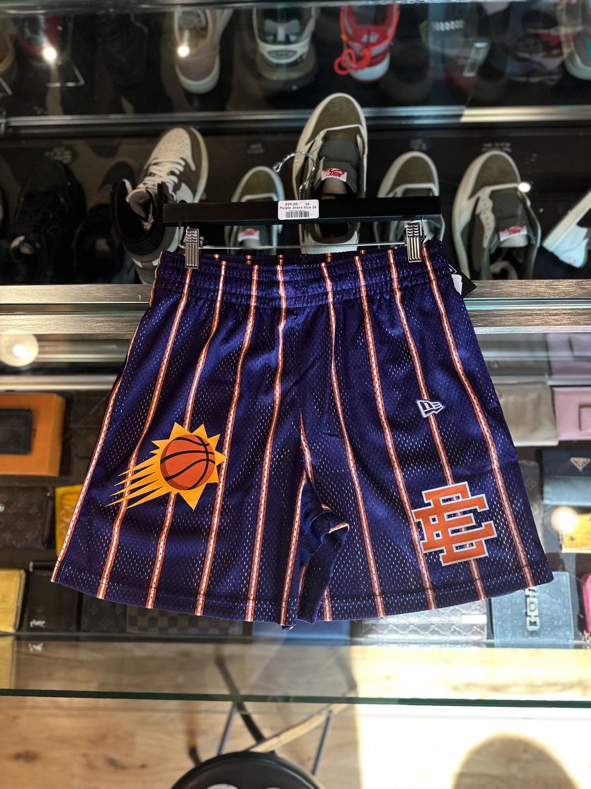 Eric Emanuel Eric Emmanuel Phoenix Suns Shorts DS Size Medium Size US 32 / EU 48 - 1 Preview