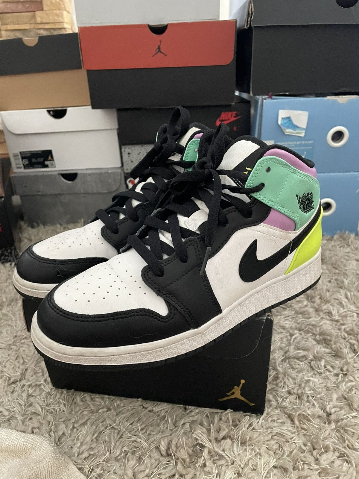 Jordan Brand Jordan 1 Mid Gs Pastel Size US 6.5 / EU 39-40 - 1 Thumbnail