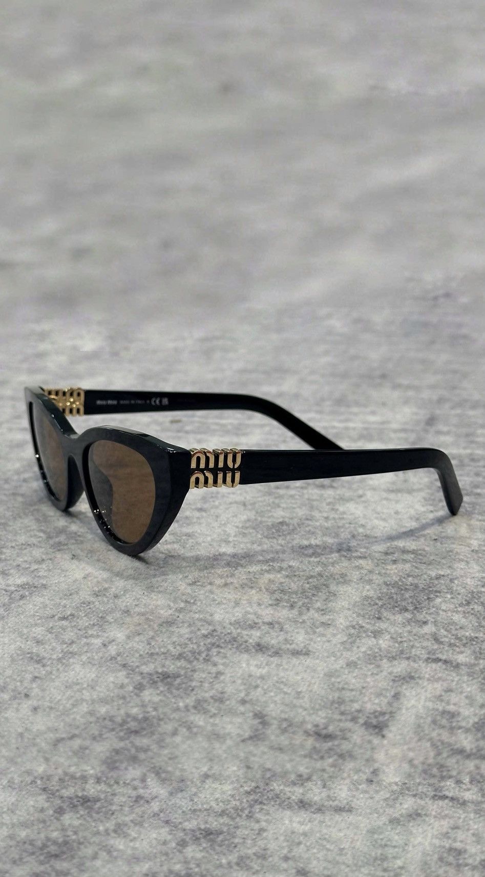 Miu Miu Miu Miu A04S 16K08Z | Grailed
