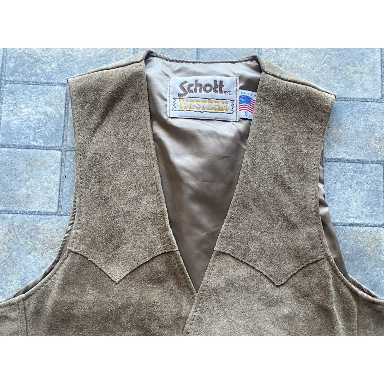 Schott VINTAGE Schott NYC Western Suede Vest Brown Men S Regular Made In USA Flaws Wear Vest Mens Brown Western Flaws Wear Size US S / EU 44-46 / 1 - 3 Thumbnail