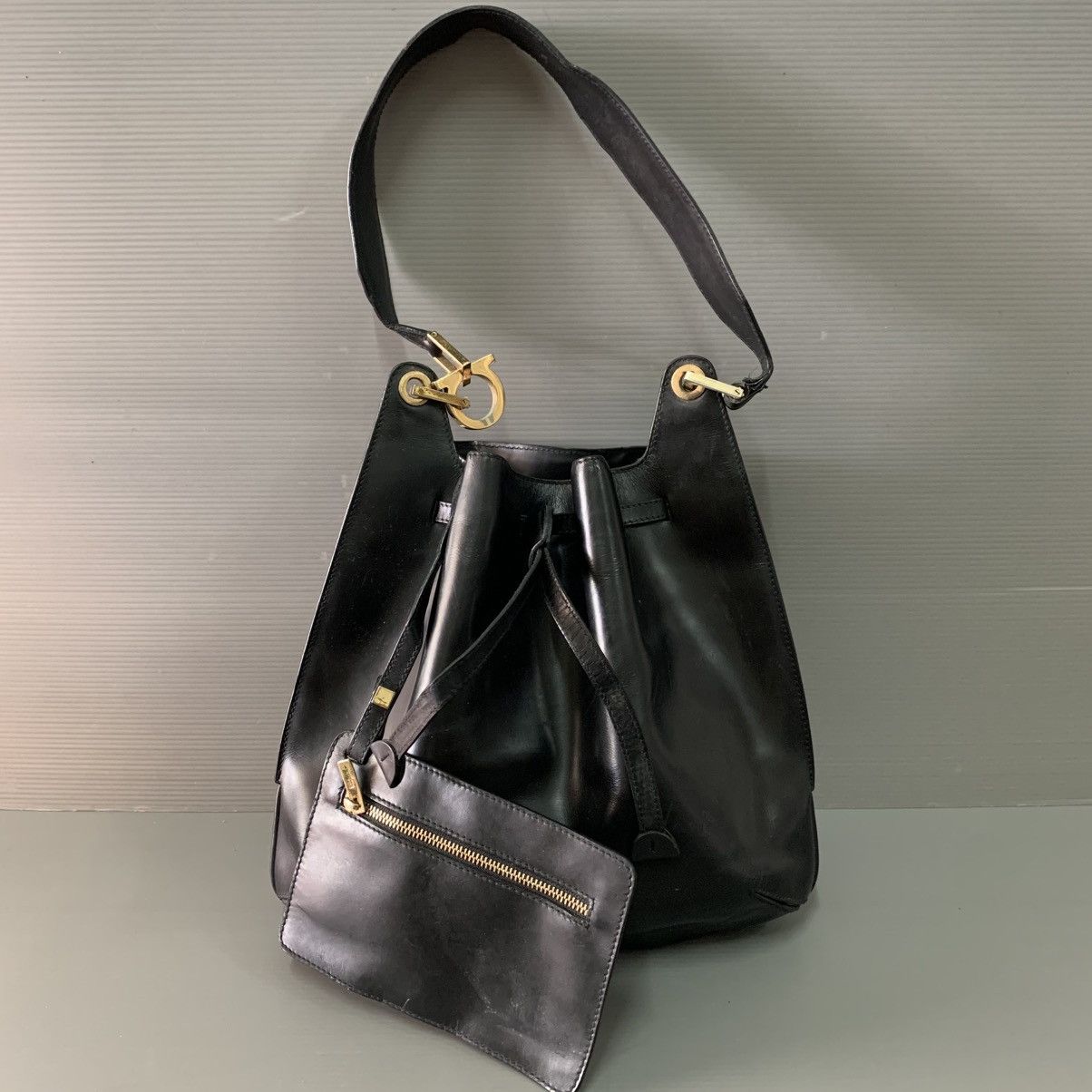 Salvatore Ferragamo Salvatore Ferragamo Black Bucket Bag Size ONE SIZE - 1 Thumbnail
