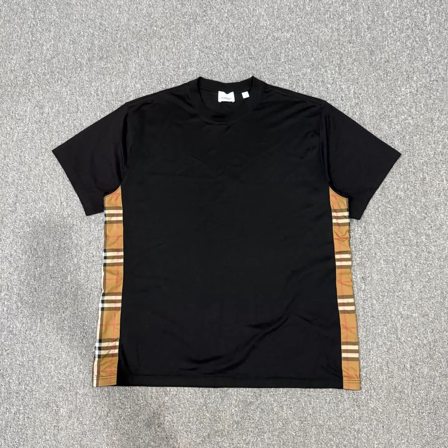 Burberry Burberry Black Check panels short sleeve M 99 New Size US M / EU 48-50 / 2 - 1 Thumbnail