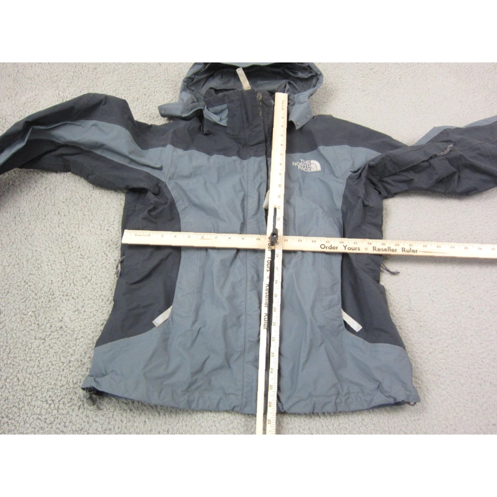 The North Face VINTAGE The North Face Jacket Womens Medium Gray Zip Up Windbreaker Hyvent 90s Retro All Seasons Full Zip Lightweight Regular Size M Womens Size M / US 6-8 / IT 42-44 - 5 Thumbnail