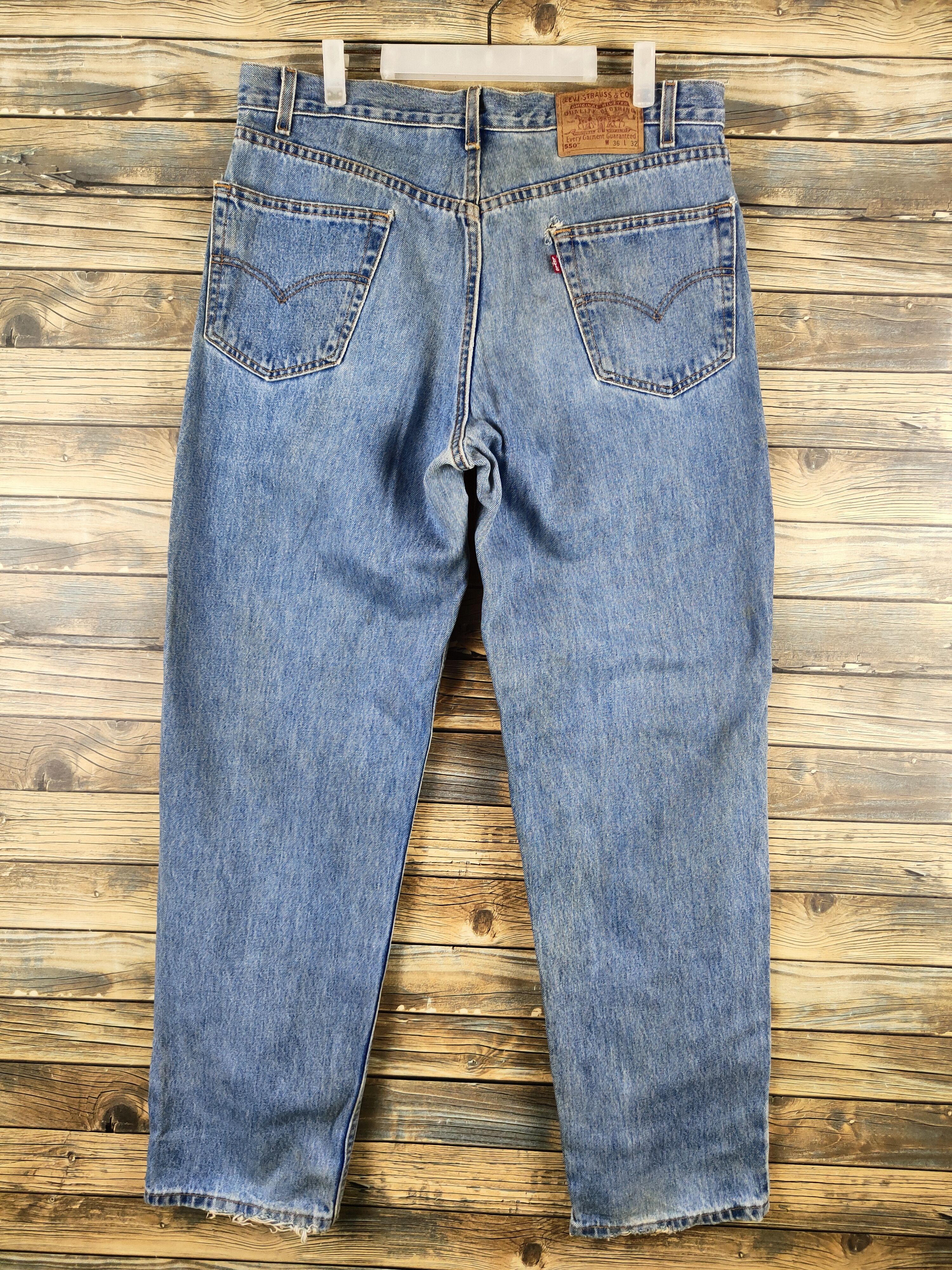 Levi's 550 Levi's Blue Distressed Ripped denim Jeans #S2837 Size US 35 - 7 Thumbnail