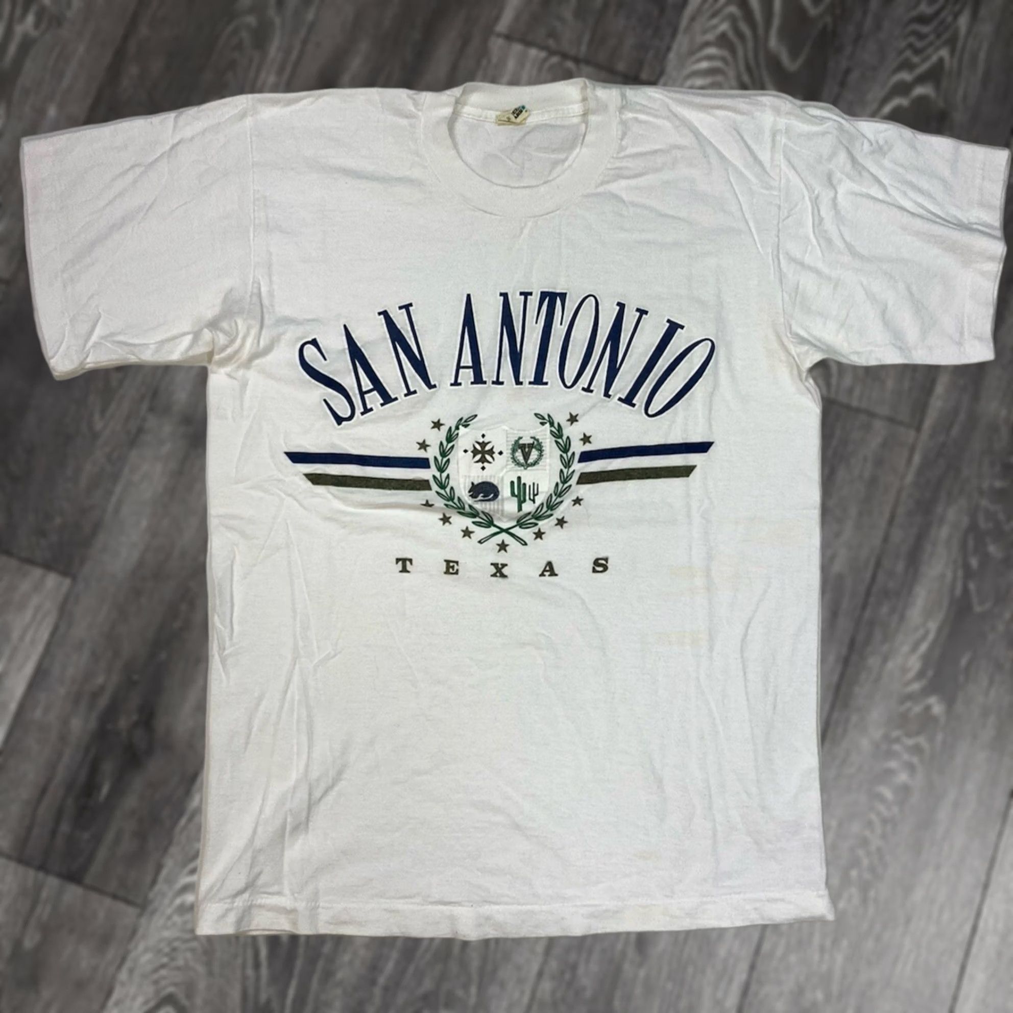Vintage VINTAGE Screen Stars T-Shirt Men Medium White 90s San Antonio USA Graphic Crew Neck Short Sleeve Must-See Logo 1990s City Size US M / EU 48-50 / 2 - 1 Thumbnail