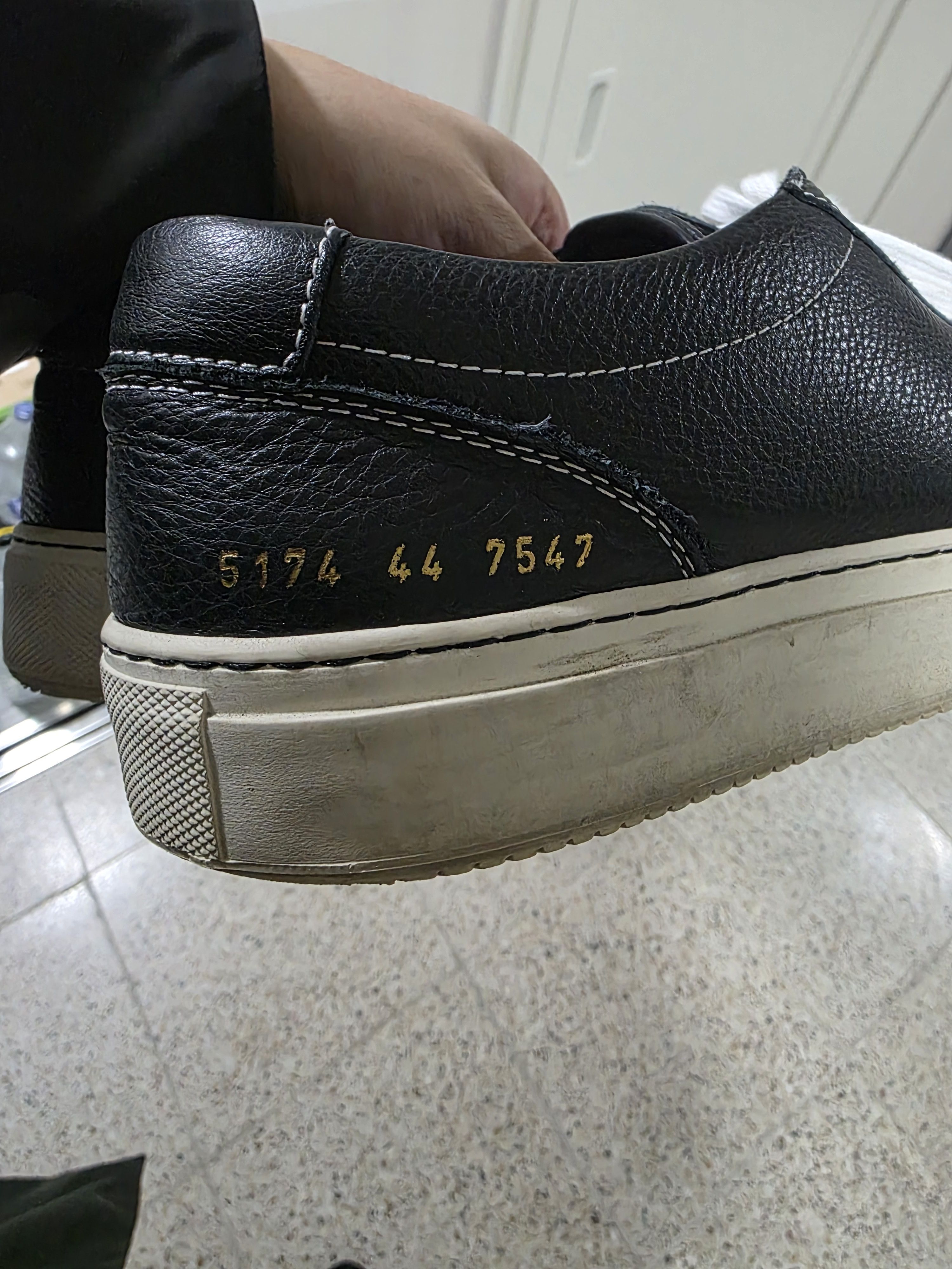 Common Projects common project 5174 7547 sneakers size eu44(free yellow one) Size US 11 / EU 44 - 4 Thumbnail