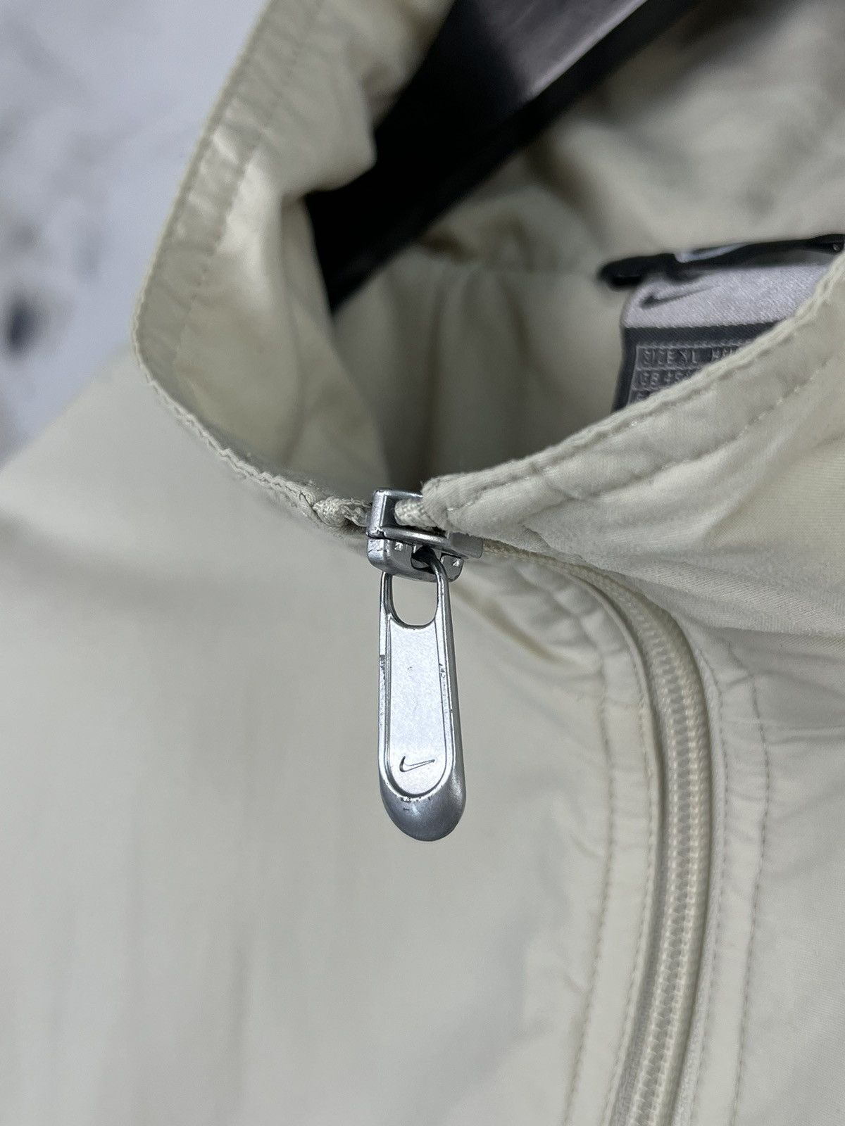 Nike Vintage Nike Full Zip Lightweight Jacket Size L - XL Size US XL / EU 56 / 4 - 7 Thumbnail