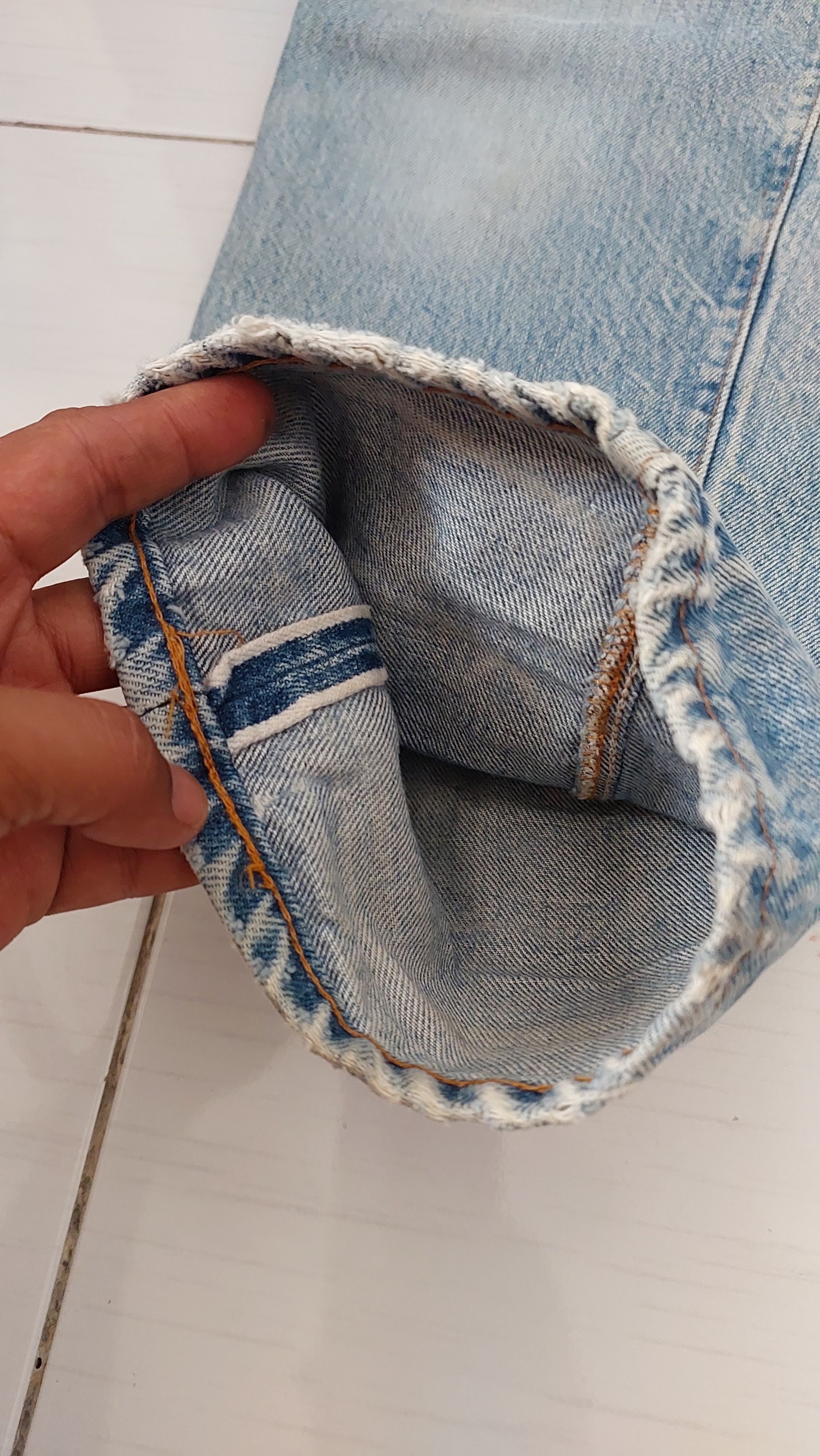 Levi's Vintage Clothing Vintage 80s Levi's 501 Selvedge Distressed Jeans Pant Size US 29 - 15 Thumbnail