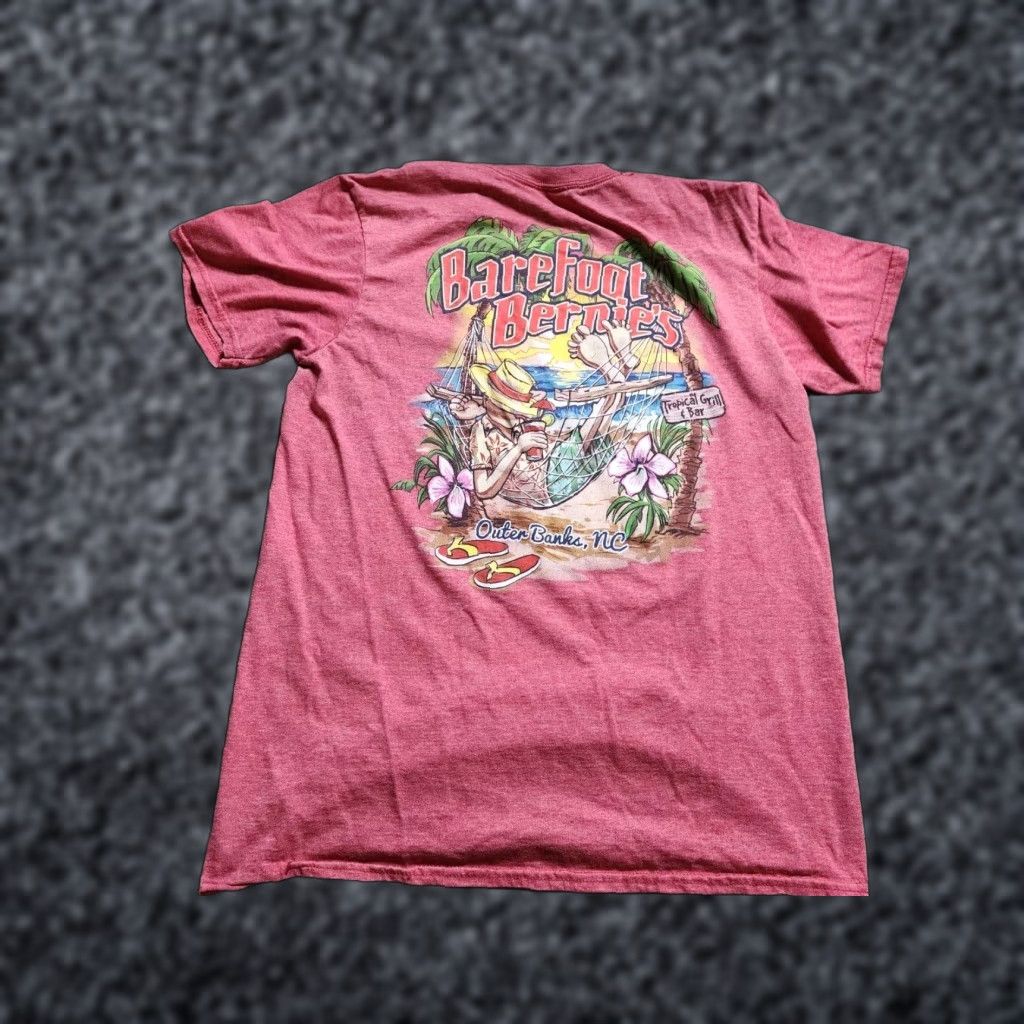 Gildan Mens M Barefoot Bernies Tropical Grill and Outer Banks NC Funny T Shirt Distress Size US M / EU 48-50 / 2 - 1 Thumbnail