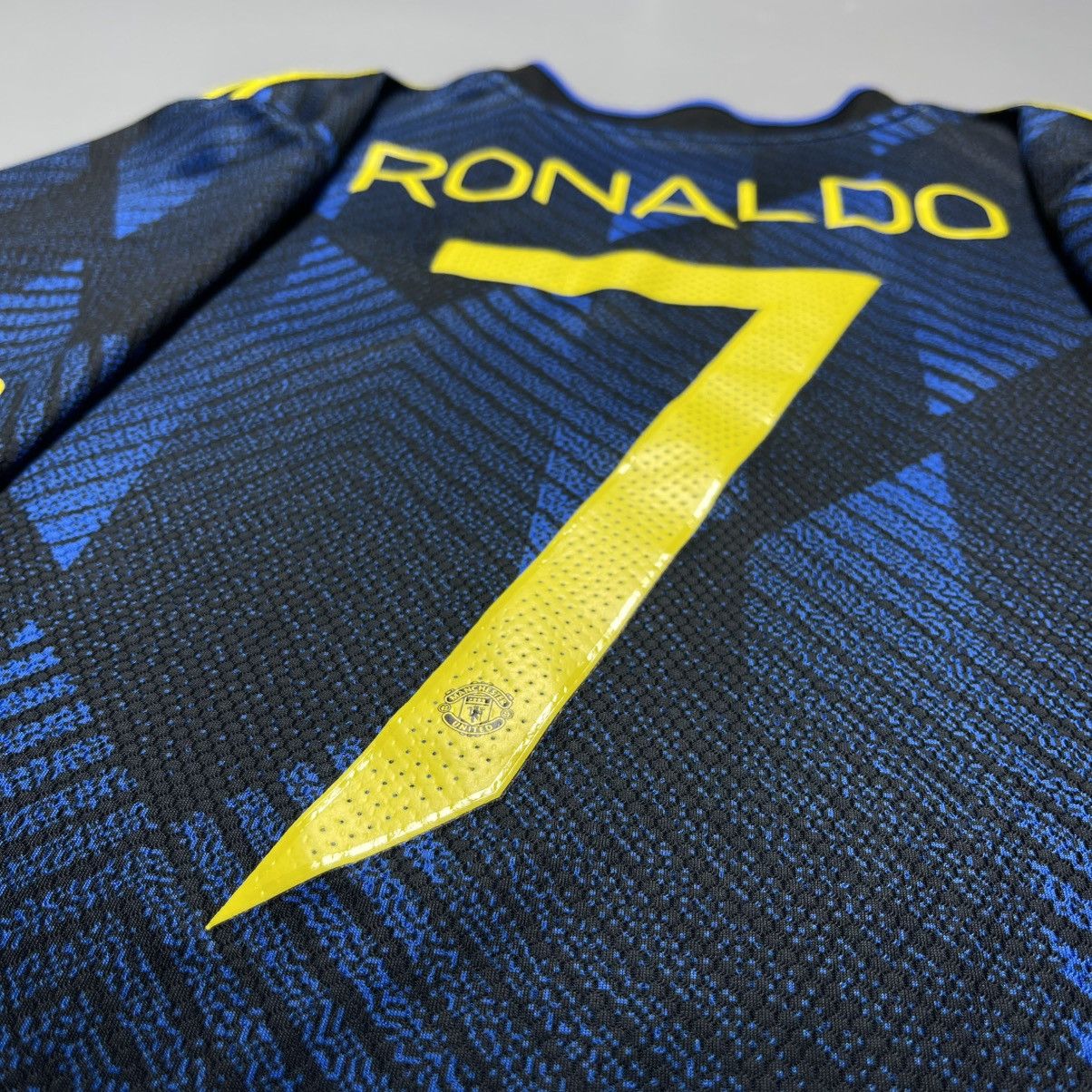 Nike MAN UNITED ADIDAS 2021/2022 FOOTBALL THIRD JERSEY #7 RONALDO Size US XL / EU 56 / 4 - 10 Thumbnail