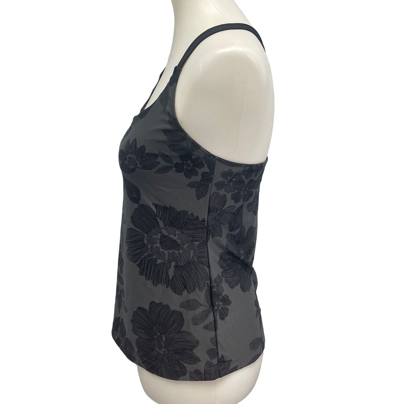 New Balance New Balance Womens Medium Polyester Tank Top w Shelf Bra Size M / US 6-8 / IT 42-44 - 2 Thumbnail