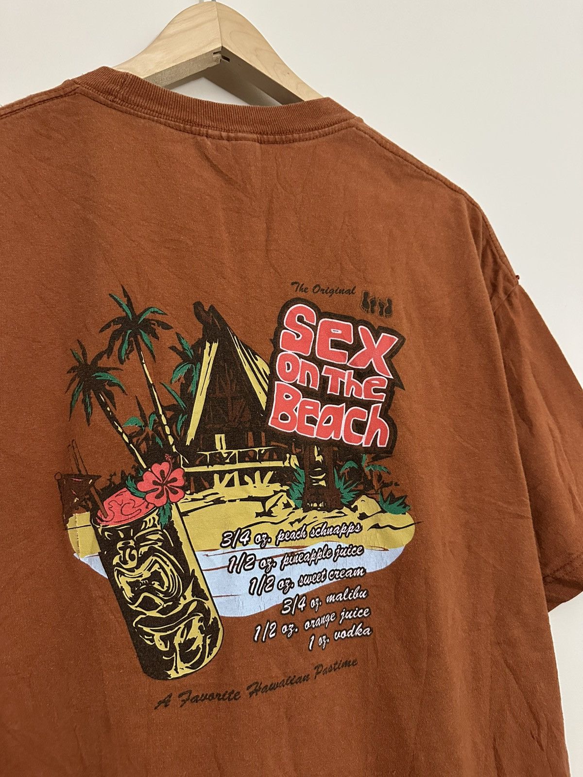 Vintage Vintage 90s Sex On The Beach Graphic Cocktail Heavy T-shirt Size US XL / EU 56 / 4 - 2 Thumbnail