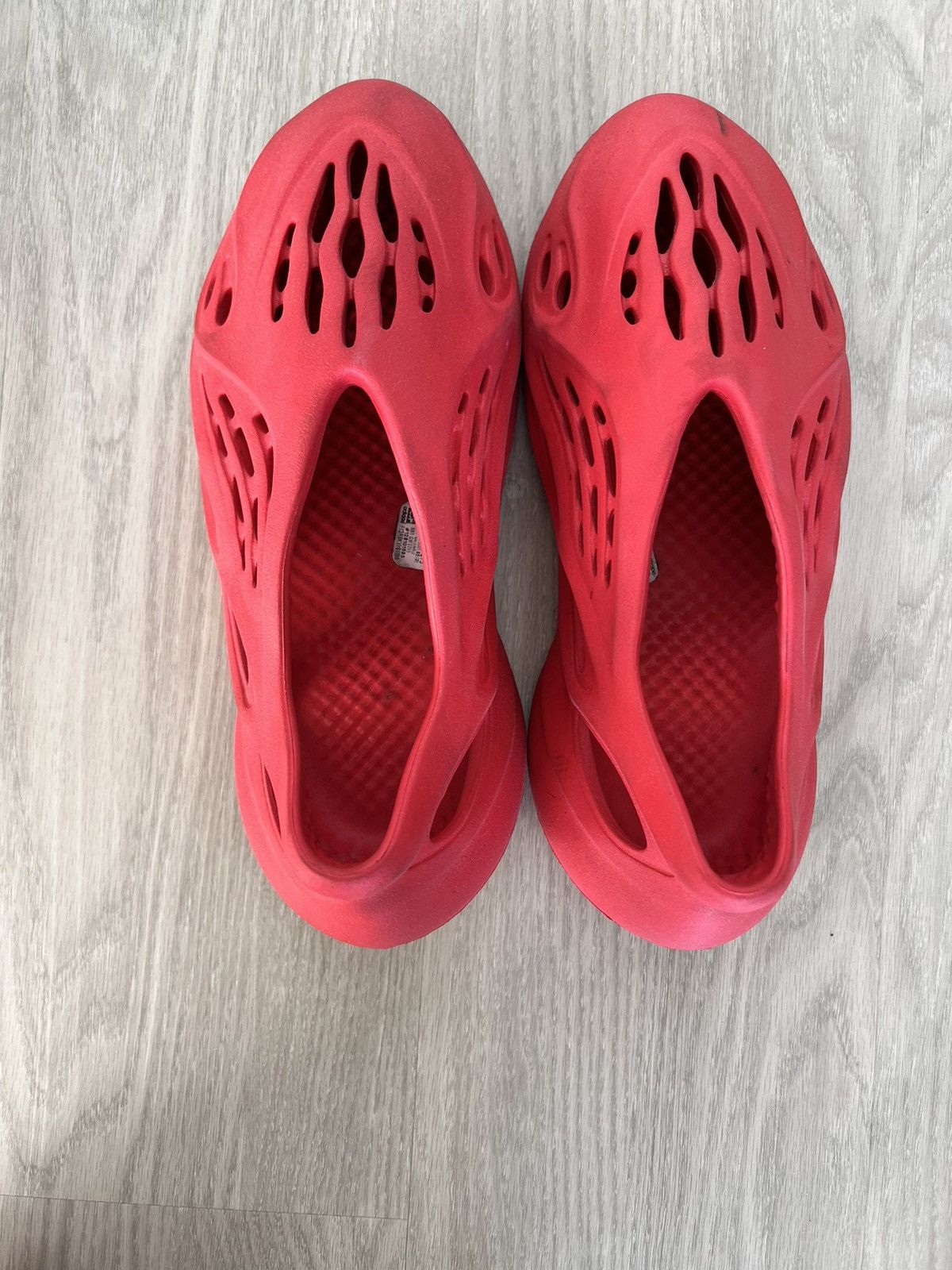 yeezy vermilion foam runner