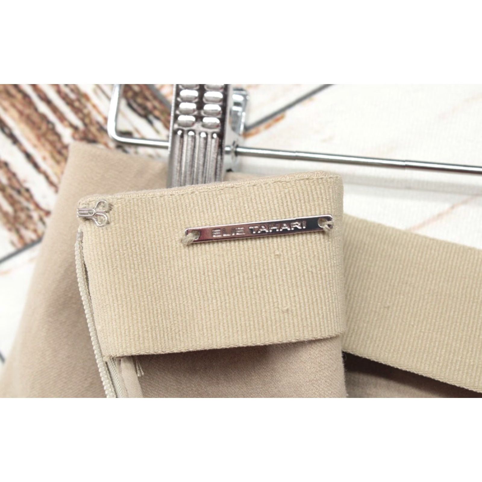 Elie Tahari Elie Tahari Skinny Pants Womens Small Tan Zippered Stretch Flat Front No Pocktet Size 28" / US 6 / IT 42 - 6 Thumbnail