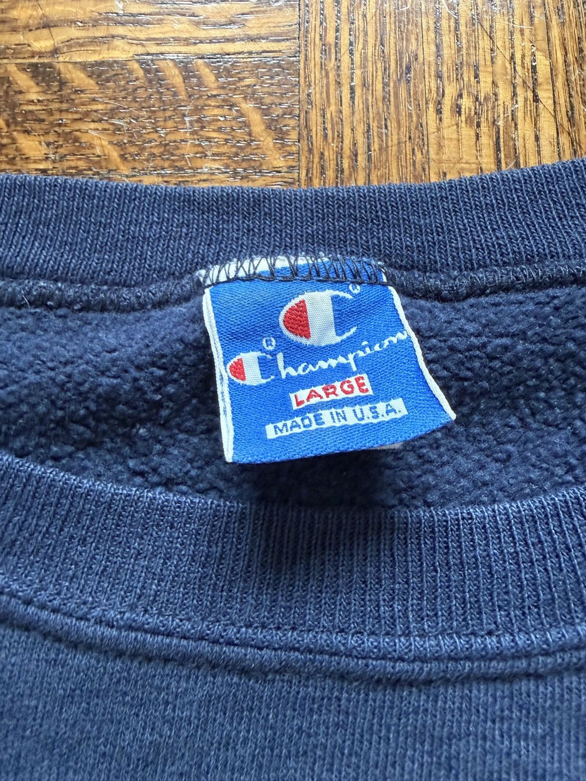 Champion Vintage 90s Champion Wayne Graphic Crewneck Sweatshirt Size US L / EU 52-54 / 3 - 3 Thumbnail