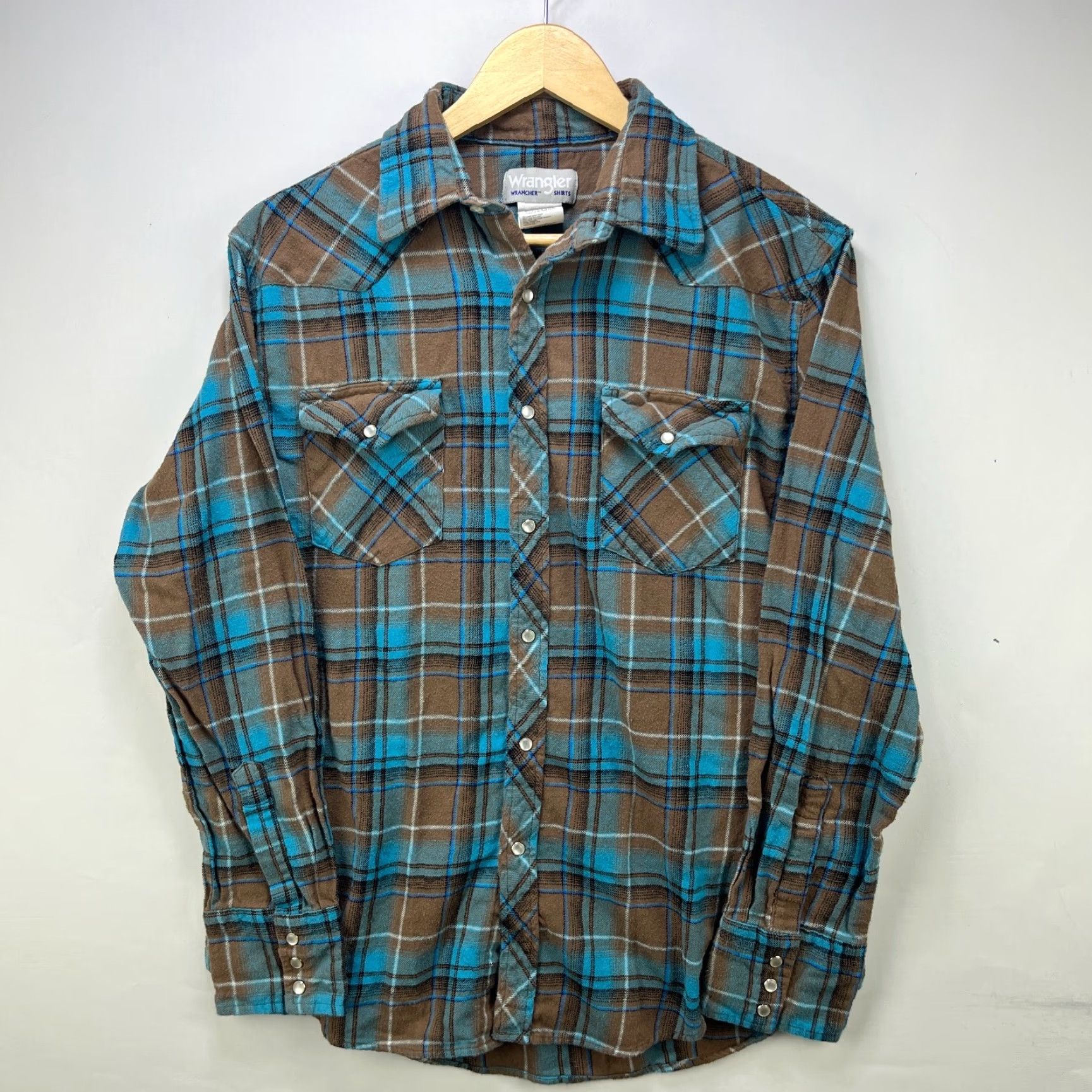 Wrangler VINTAGE Wrangler Western Plaid Button-Up Shirt L Mens Long Sleeve Blue Trendy Western Accents: Button Snap Size US L / EU 52-54 / 3 - 2 Thumbnail