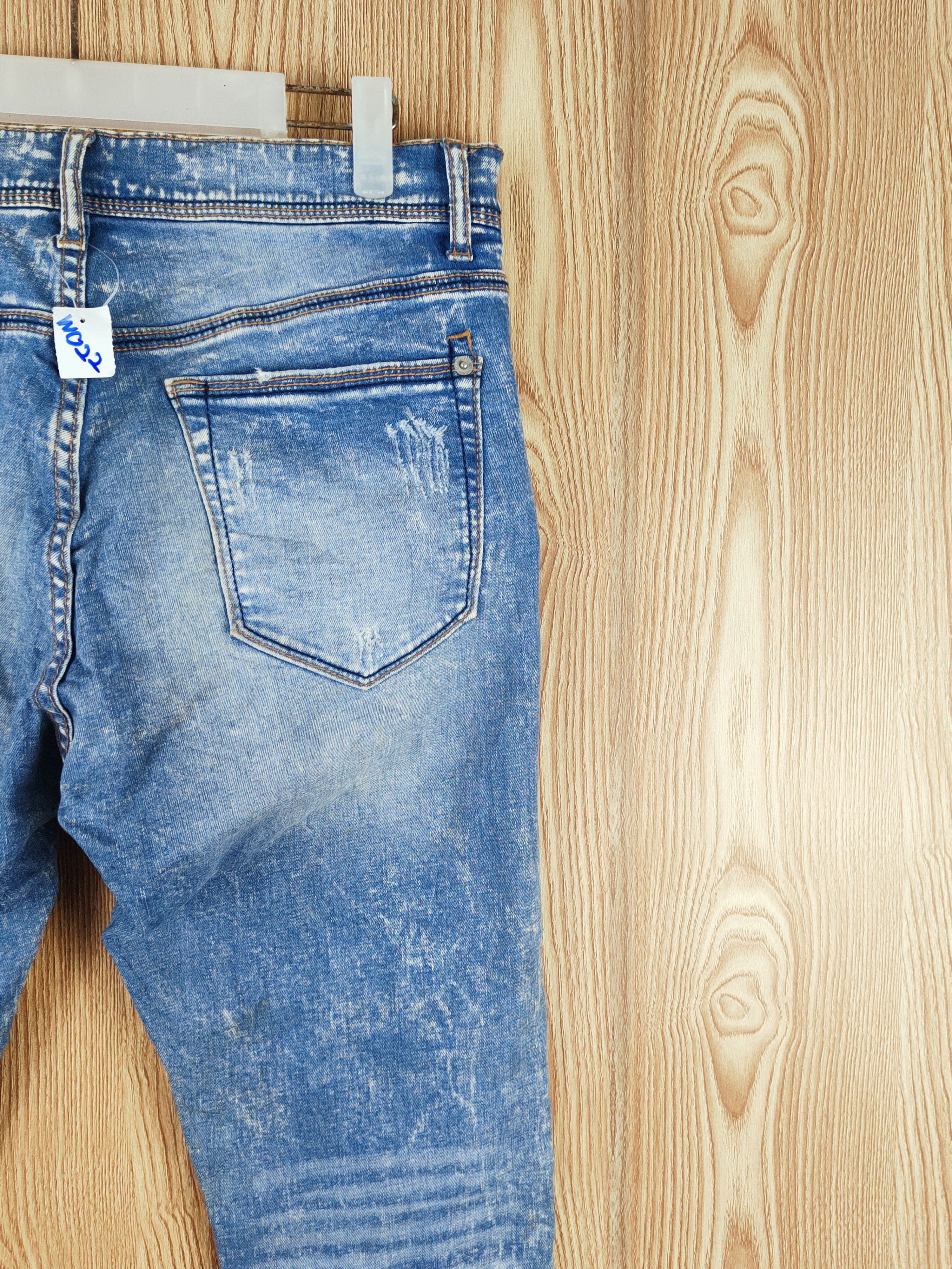 Japanese Brand Avail Blue Distressed Ripped Jeans #W022 Size US 33 - 10 Thumbnail