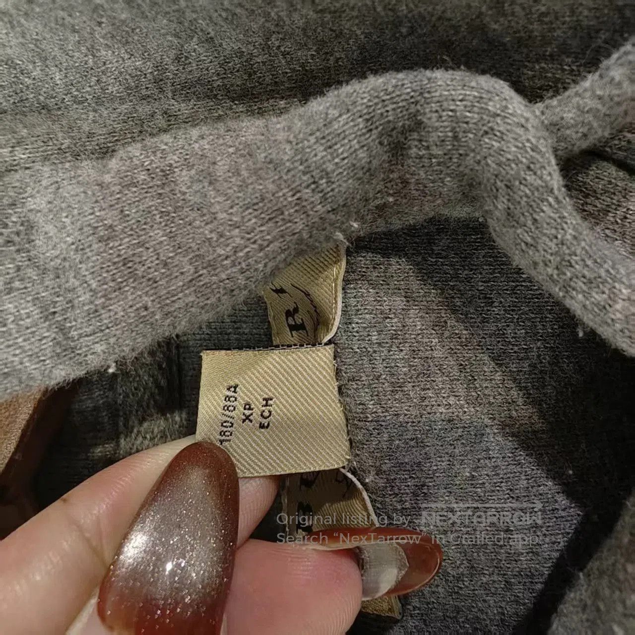 Burberry burberry hoodie lightly worn, authentic, size xs. Size US M / EU 48-50 / 2 - 4 Thumbnail