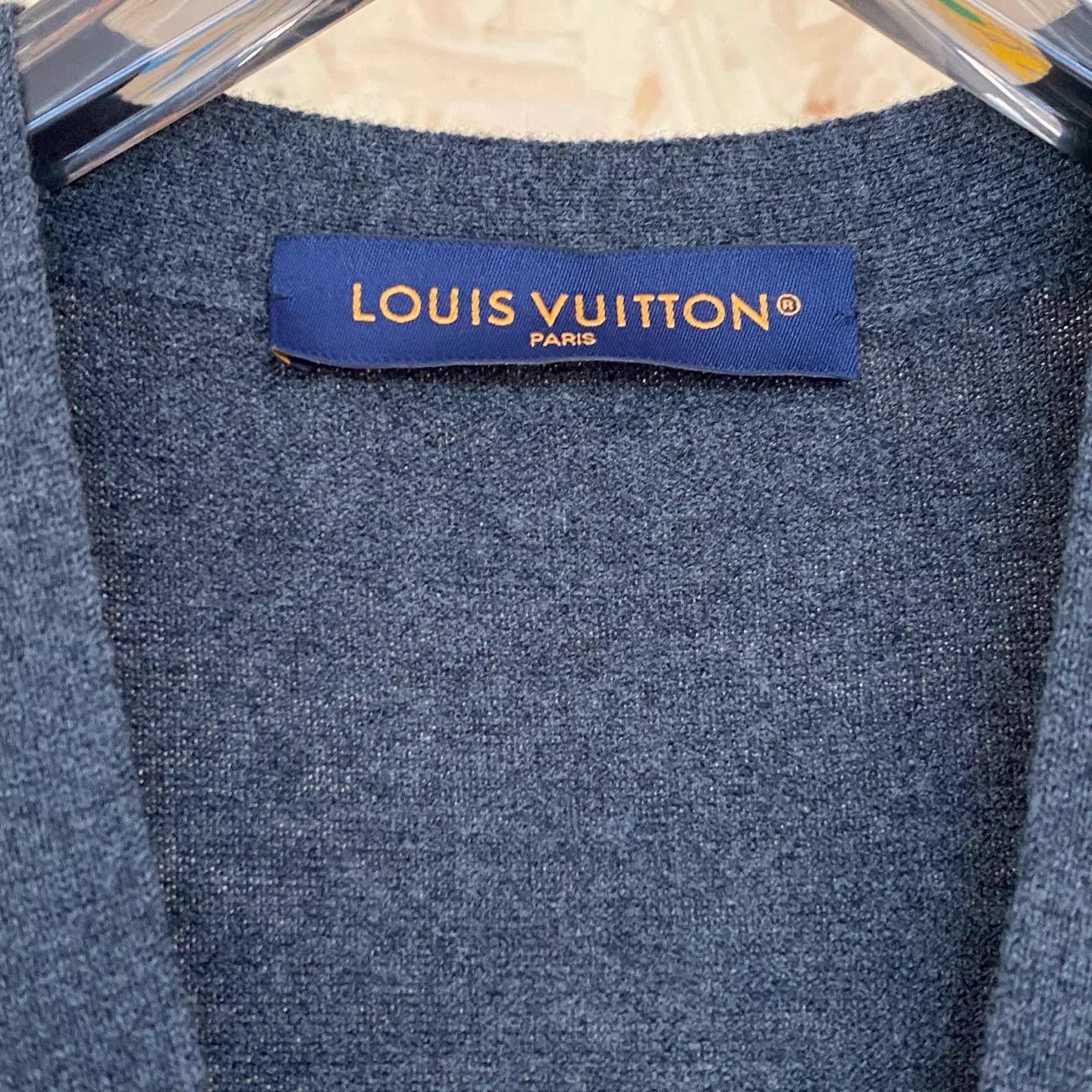 Louis Vuitton LV Logo V-neck SB Long-Sleeve Gray Knit Sweater Size US M / EU 48-50 / 2 - 2 Thumbnail