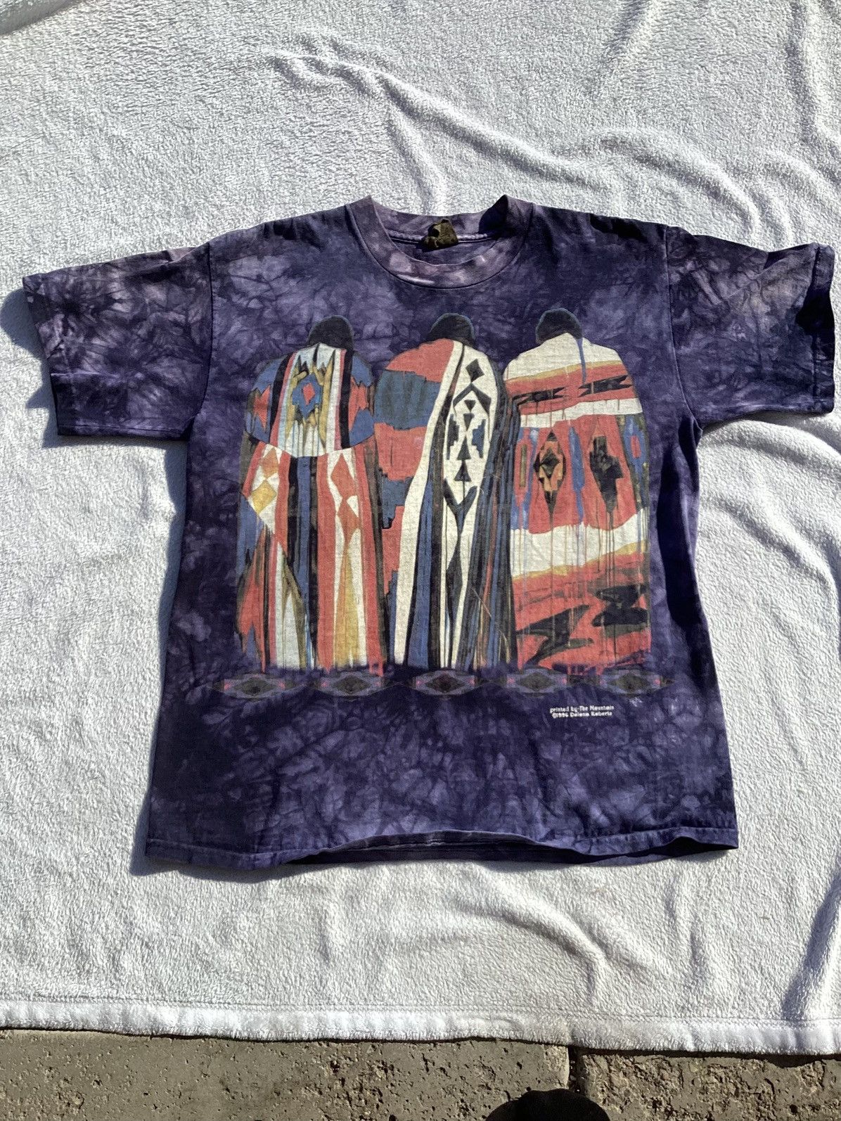 The Mountain Vintage 1996 the mountain native women M tie-dye T-shirt Size US L / EU 52-54 / 3 - 1 Thumbnail